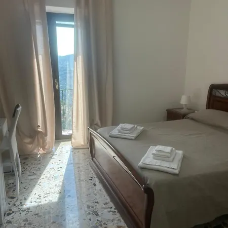 Pensión Dimora Guariglia 3*