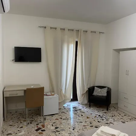 Pensión Dimora Guariglia 3*